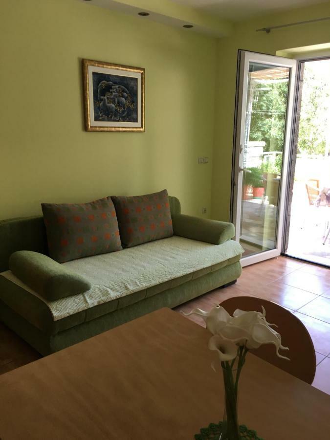 Appartement Apartman Tatjana à Podgora Extérieur photo