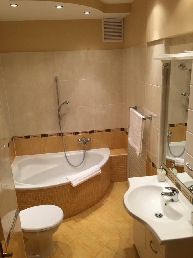 Appartement Apartman Tatjana à Podgora Extérieur photo